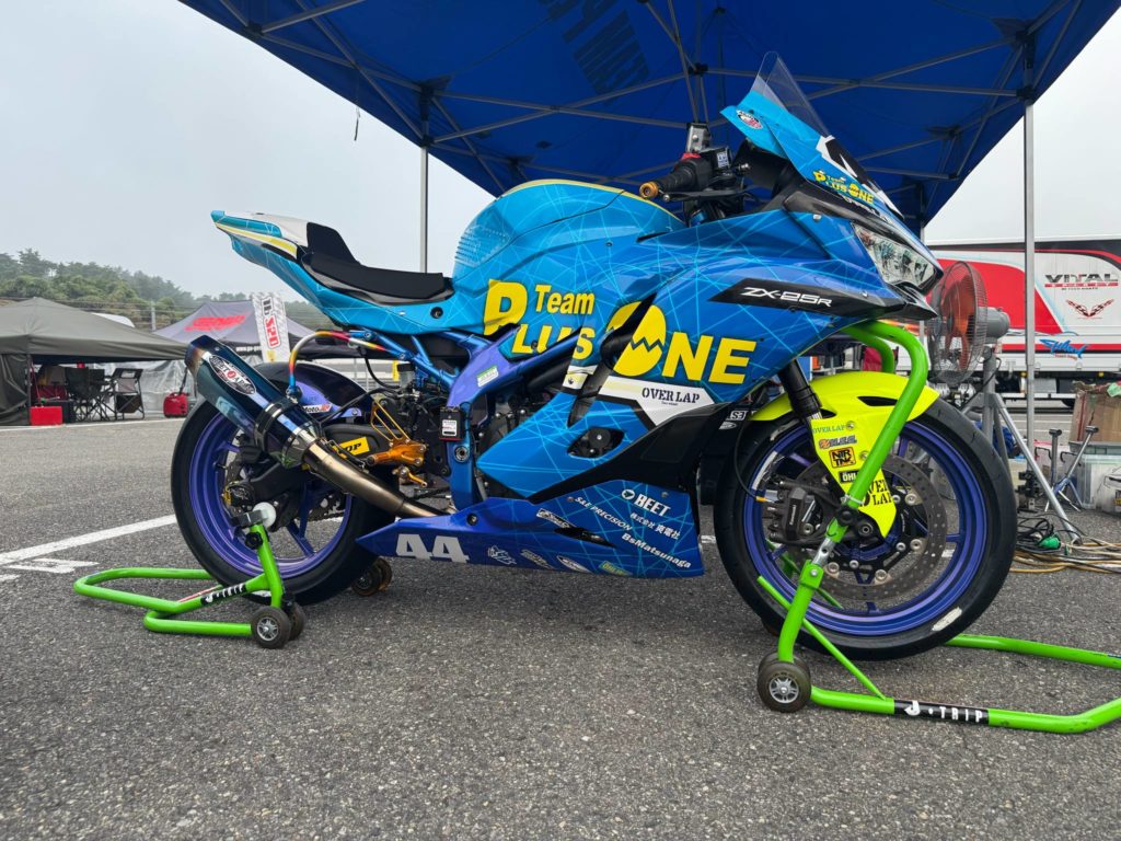 ラッピング施工 - OVER LAP